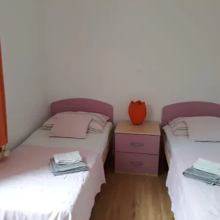 Kuca Za Odmor Lavanda بيت للعطل *